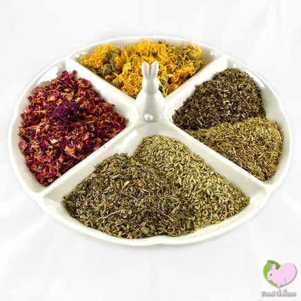BunFun flower and herb mix for rabbits, guinea pigs, chinchillas, hamsters, degus and gerbils with Calendulas/Marigold, Plantain, Dandelion, Rosebuds, Fennel and Chickweed
