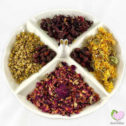 Potpourri with Flowers with Calendulas/Marigold, Rosehips, Chamomile, Hibiscus and Rosebuds for rabbits, guinea pigs, chinchillas, hamsters, degus and gerbils